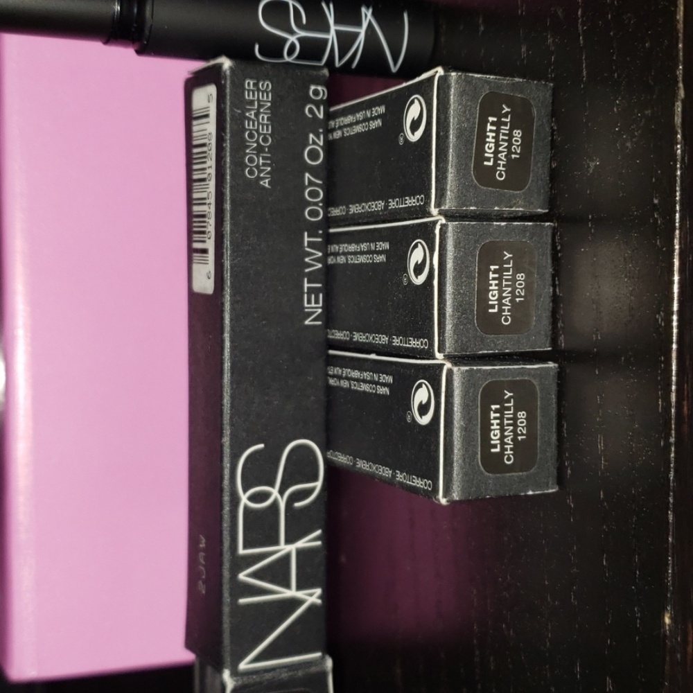 NARS CONCEALER - Picture 2 of 2